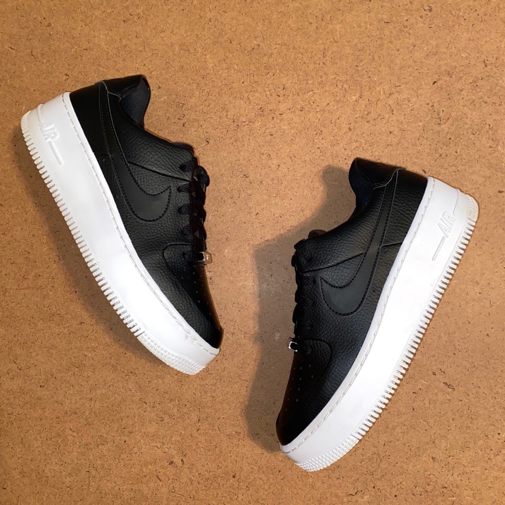 Women’s Nike Air Force 1 Sage Low “Black”